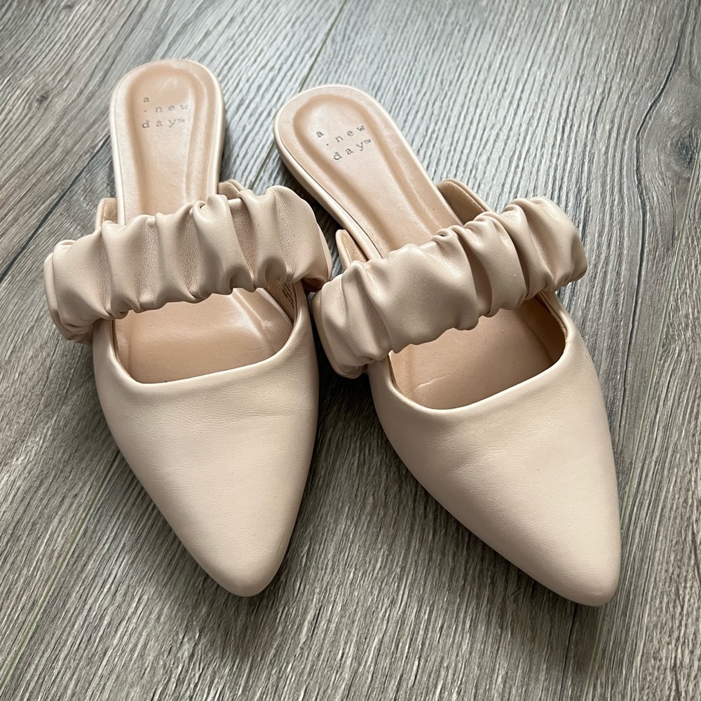 A NEW DAY BLUSH PINK MULES
